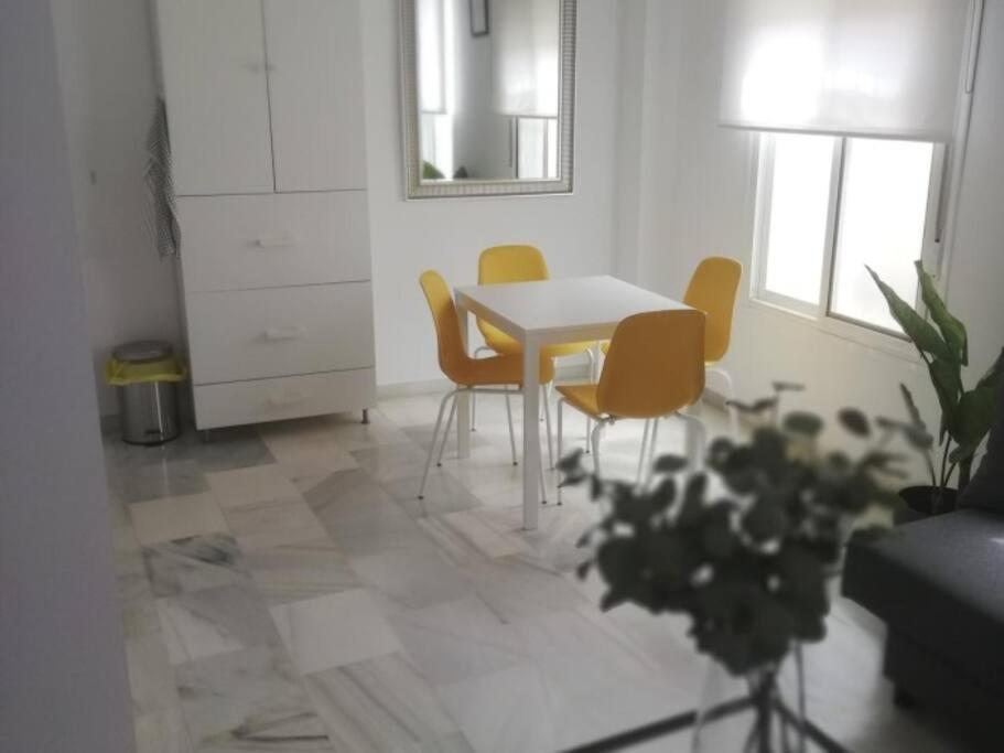 Malaga City One Bedroom Apartment By Namaste Elite エクステリア 写真